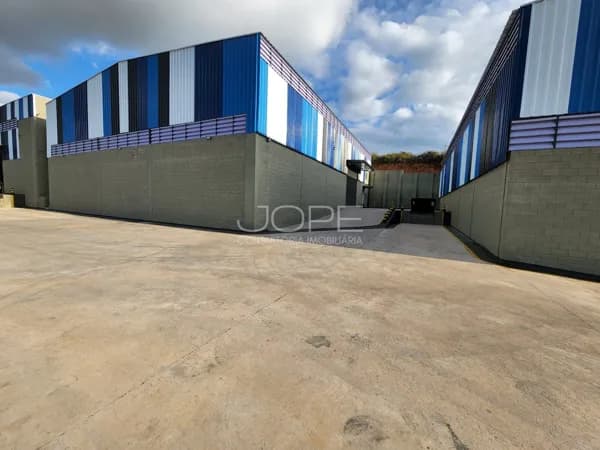 Galpão Industrial 1.000 m² à Venda em Santana de Parnaíba – ZUPI 2 Próximo Alphaville