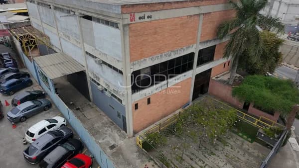 Galpão Industrial Alphaville 1.820m²