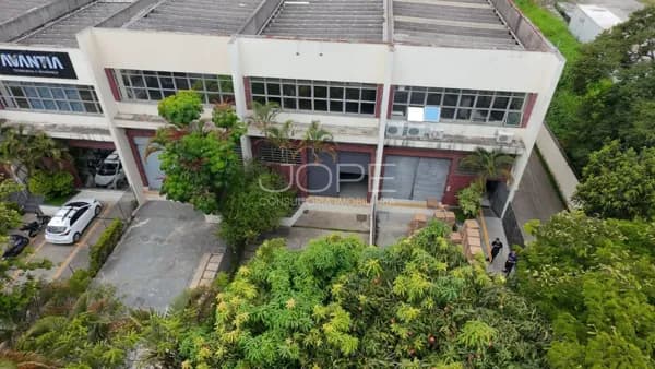 Galpão Industrial para Locação em Alphaville Industrial Barueri | 950m² | Pé Direito 10m