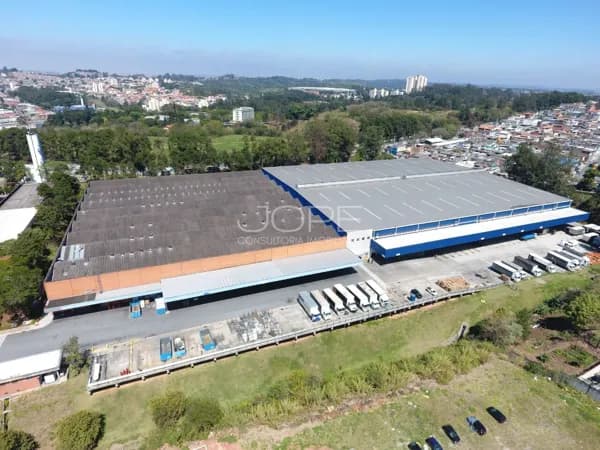 Galpão logístico em Osasco para locação com 6.297 m² próximo ao Rodoanel e Raposo Tavares