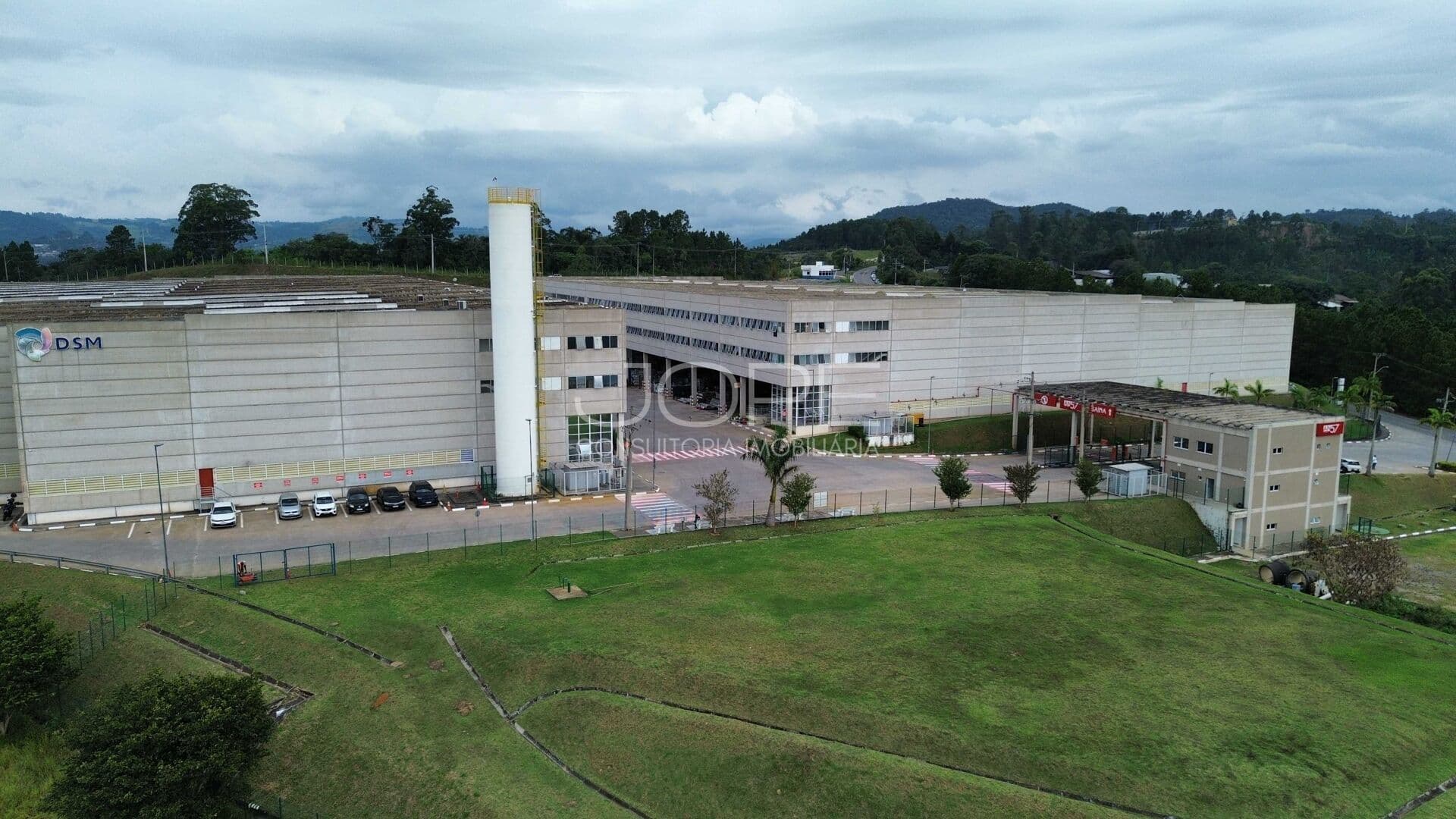 Galpão Logístico Para Locação Na Castelo Branco Km 57 Em São Roque | 7.188 m² | 6 Docas | Pé Direito 13,5 m