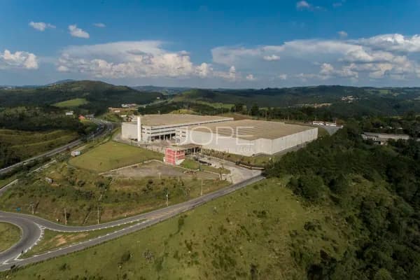 Galpão Logístico Para Locação Na Castelo Branco Km 57 Em São Roque | 7.188 m² | 16 Docas | Pé Direito 13,5 m