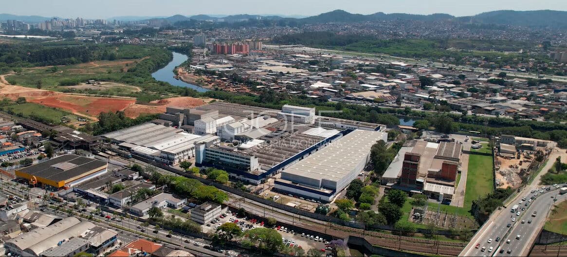 GALPÃO LOGÍSTICO PARA LOCAÇÃO EM OSASCO | BUSINESS PARK | 2.272 m² | 5 DOCAS