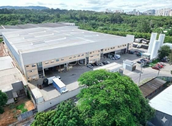 Galpão Logístico / Industrial para Locação em Carapicuíba – 4.923 m² Construídos | 4 Docas | Pé Direito até 12,65 m