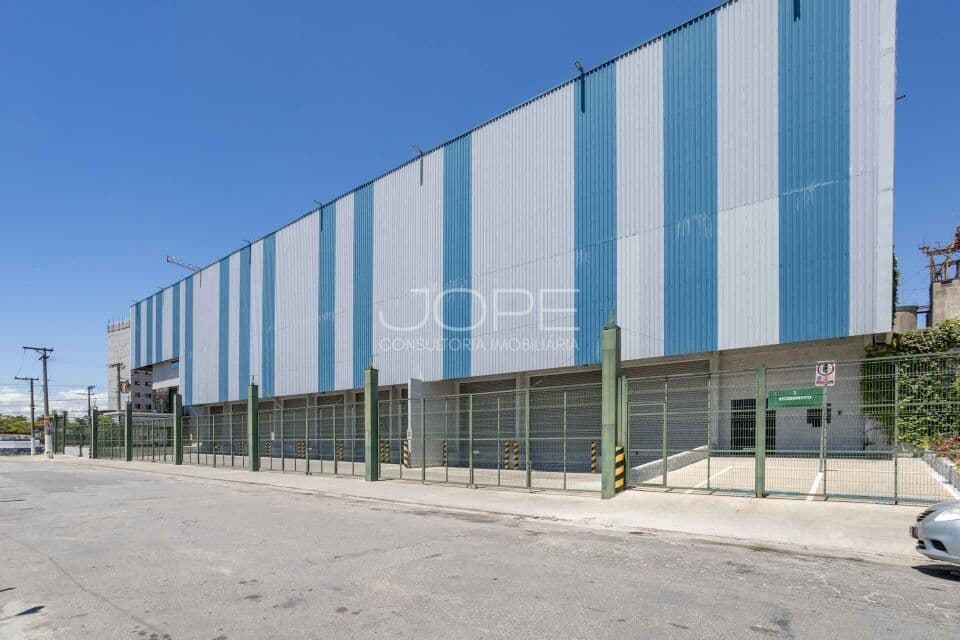 Galpão Logístico para Locação no Jaguaré SP com 7.000m² BOMA e Pé Direito de 17m