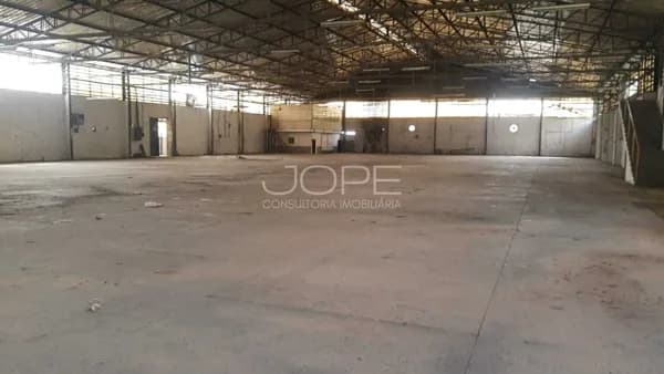 Galpão Industrial para Locação na Fazendinha em Santana de Parnaíba com 2.301 m² | Próximo à Anhanguera e Castello Branco