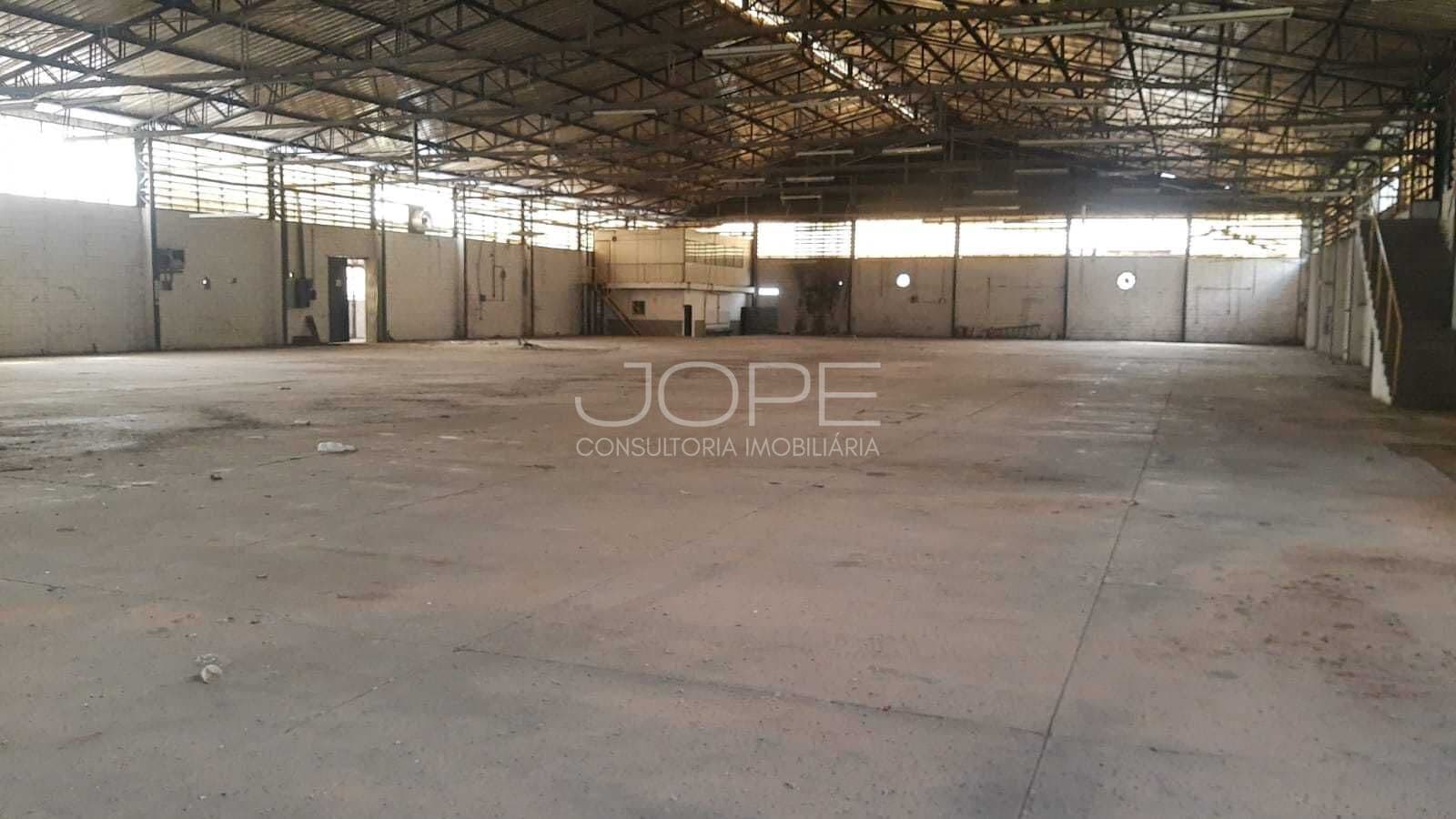 Galpão Industrial para Locação na Fazendinha em Santana de Parnaíba com 2.301 m² | Próximo à Anhanguera e Castello Branco