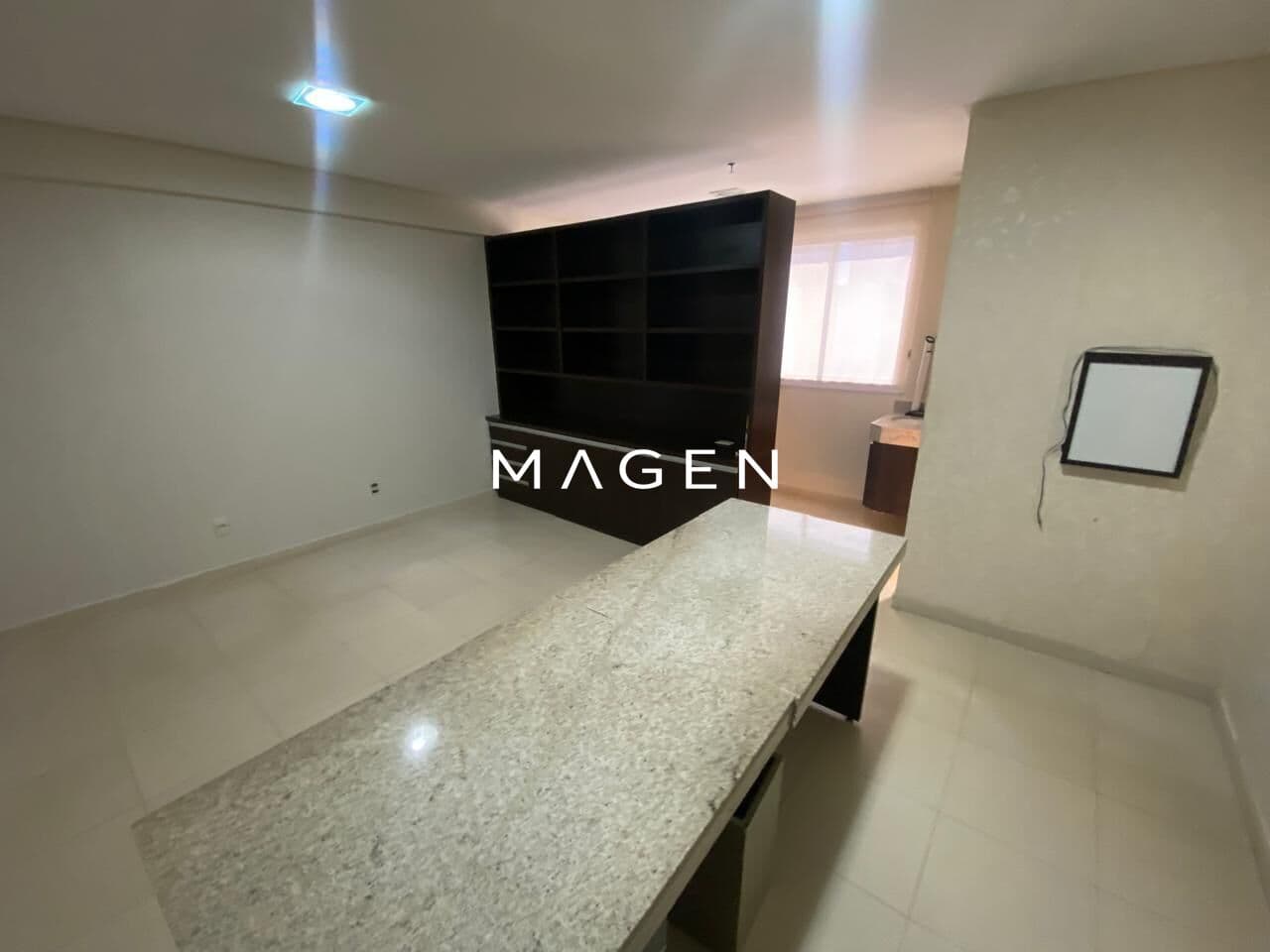 CEMEB) Sala Comercial Médica à Venda com 25,36m² no Setor Bueno em Goiânia