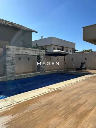Sobrado de Alto Padrão à Venda – 382m² de construção em lote de 596m²
