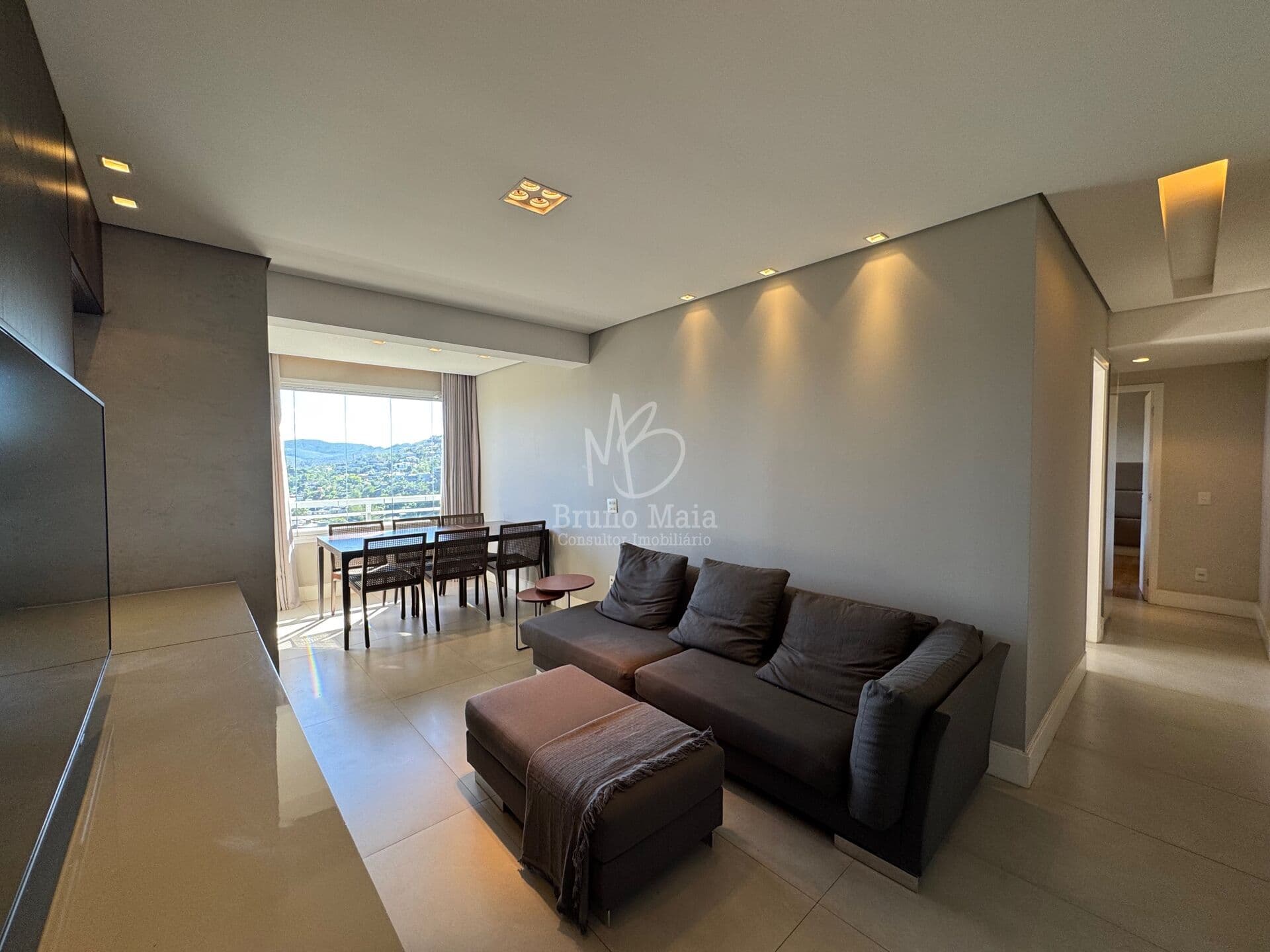 Apartamento de 2 Quartos Mobiliado no Edifício Nouveau - Vila da Serra