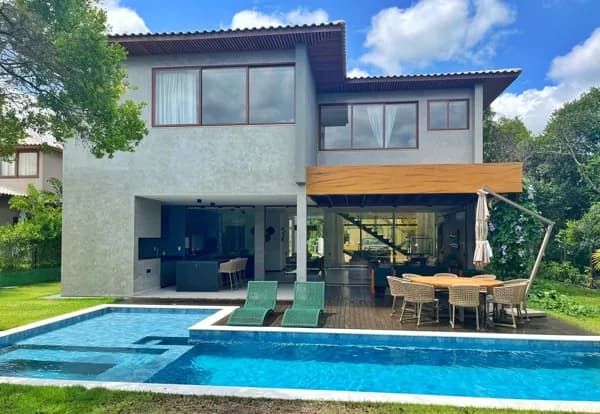 CASA DE ALTO PADRÃO 5/suítes NO CONDOMÍNIO ILHA DOS PÁSSAROS – PRAIA DO FORTE