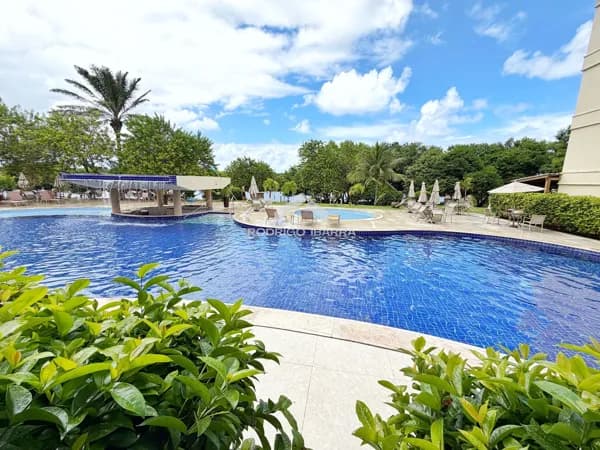 Apartamento Garden com vista lago à venda em Guarajuba