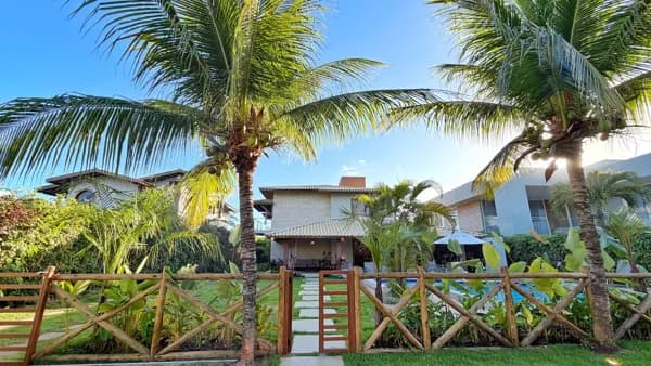 Casa de luxo à venda em Guarajuba | 6 suítes | Condomínio Paraíso do Mar | Vista mar