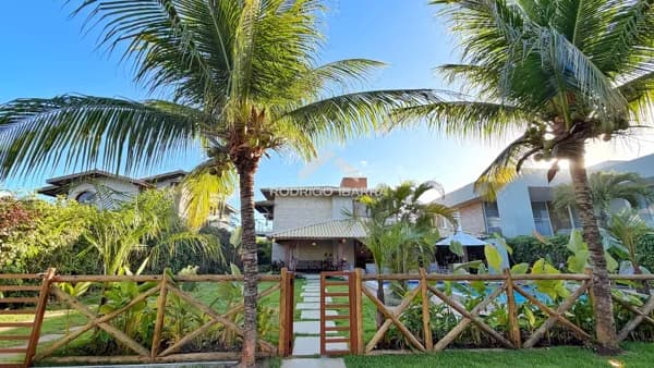 Casa de luxo à venda em Guarajuba | 6 suítes | Condomínio Paraíso do Mar | Vista mar