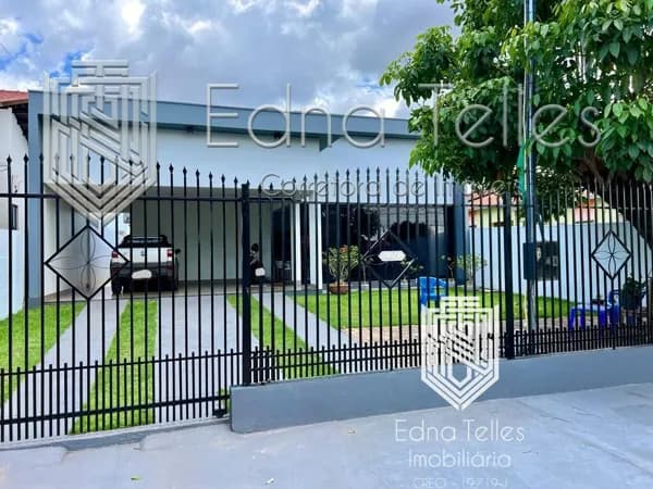 imovel com amplo espaço para piscina e construção futuras .