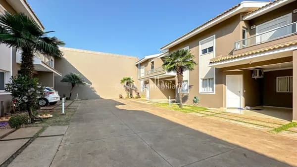 Sobrado em Condomínio em Região do Lago, Cascavel/PR