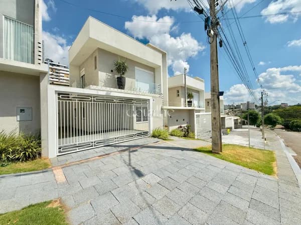 Sobrado em Cancelli, Cascavel/PR