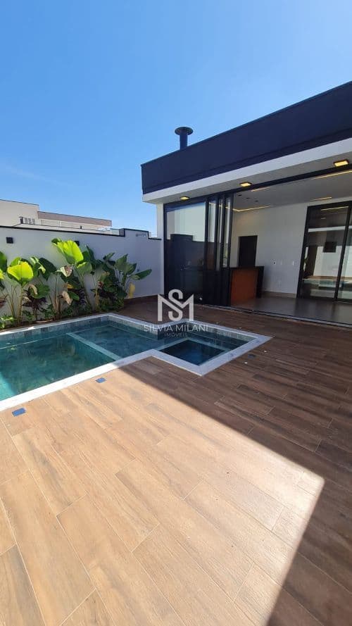 Casa em Condomínio com 03 suítes, escritório e piscina - Indaiatuba/SP