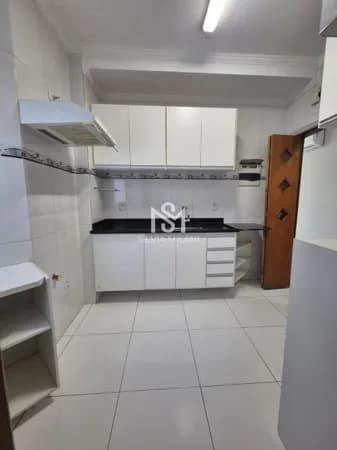 Apartamento com 03 dormitórios, aquecimento à gas e box na região central de Indaiatuba/SP