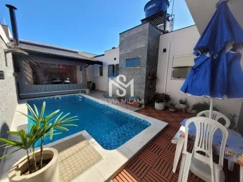 Casa com 03 dormitórios e piscina no Jardim Europa em Indaiatuba/SP