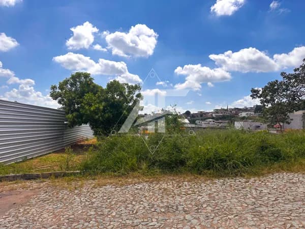 LOTE A VENDA - OPORTUNIDADE