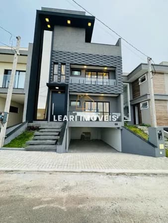 Sobrado em São José dos Pinhais - Costeira