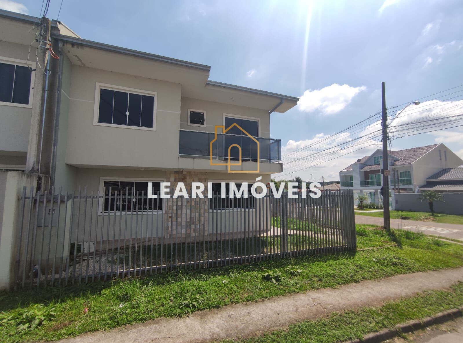 Sobrado em SÃO MARCOS, São José dos Pinhais/PR