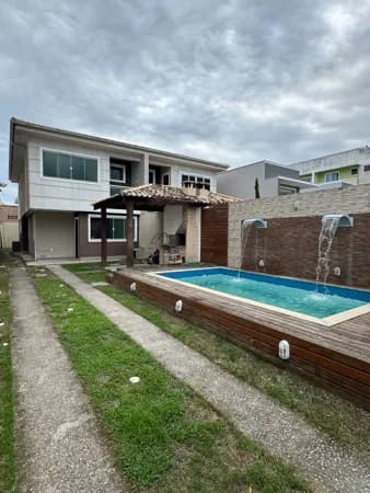 Sobrado em Rio das Ostras - Ouro Verde
