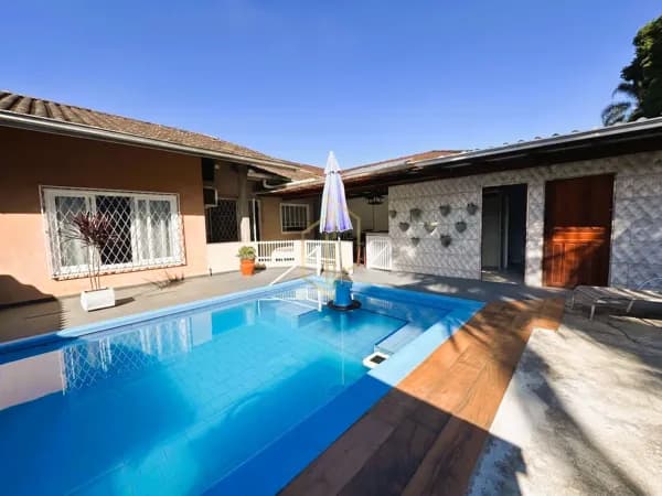 Casa em Joinville - Costa e Silva