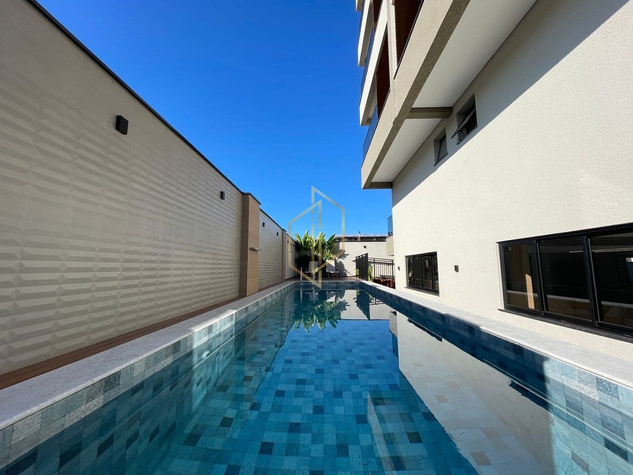 APARTAMENTO À VENDA NO BAIRRO SANTO ANTONIO - JOINVILLE/SC