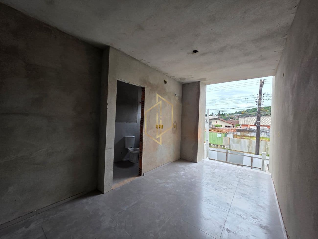 SOBRADO À VENDA NO BAIRRO GUANABARA - JOINVILLE/SC