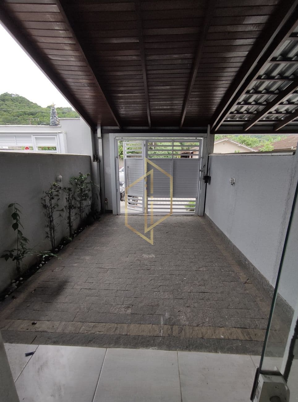 SOBRADO À VENDA NO BAIRRO PARANAGUAMIRIM - Joinville/SC