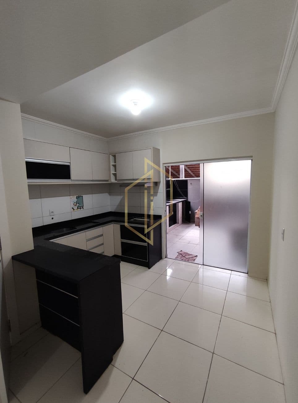 SOBRADO À VENDA NO BAIRRO PARANAGUAMIRIM - Joinville/SC