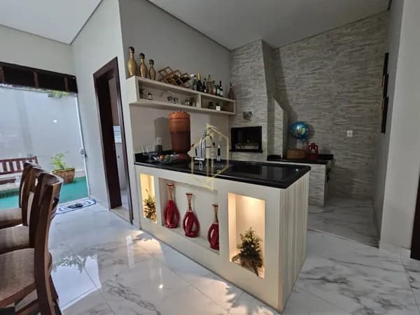 Sobrado em Joinville - Espinheiros