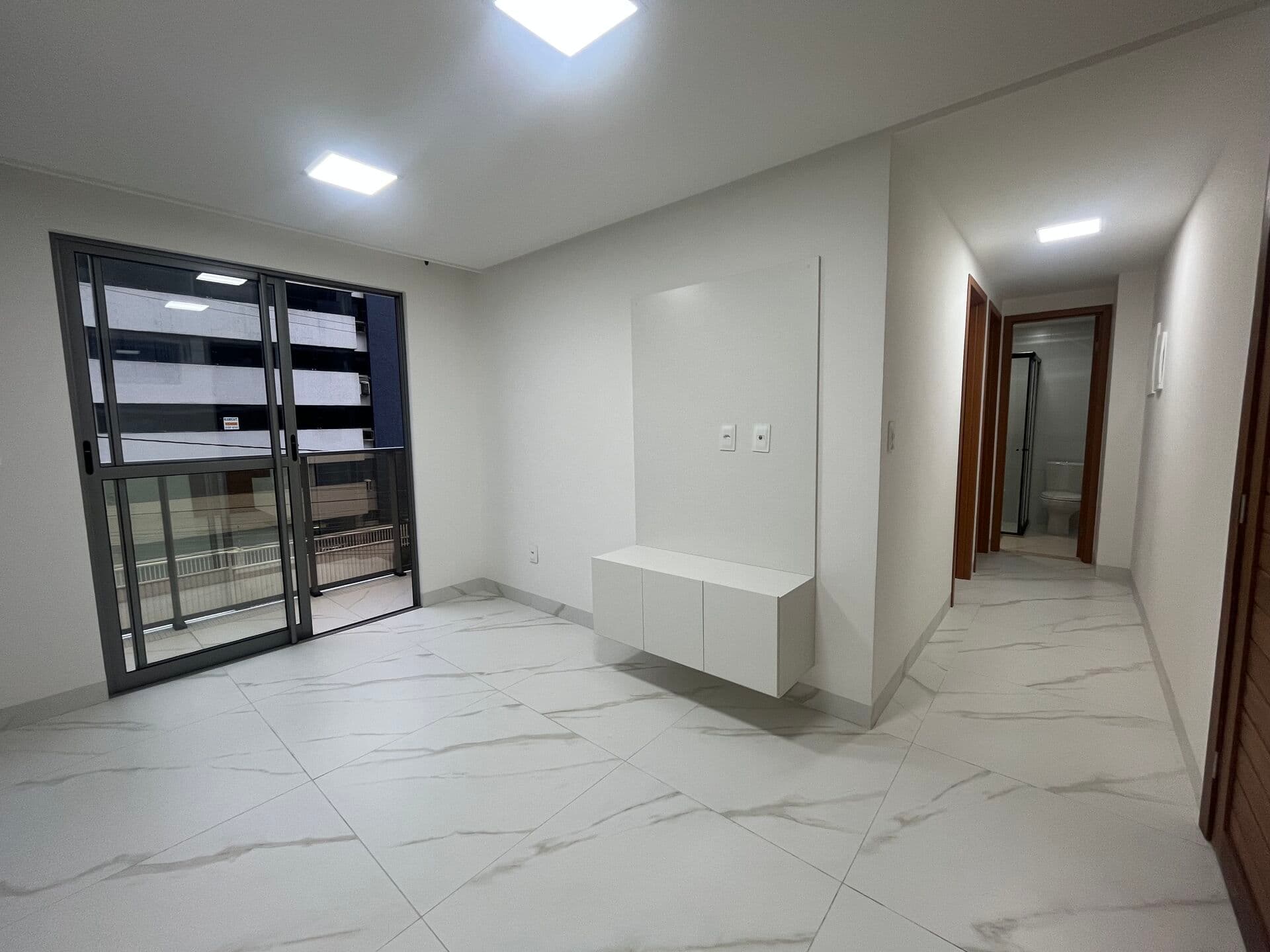 Alugo apartamento 02 quartos R$: 3.500,00 Cabo Branco- João Pessoa-PB