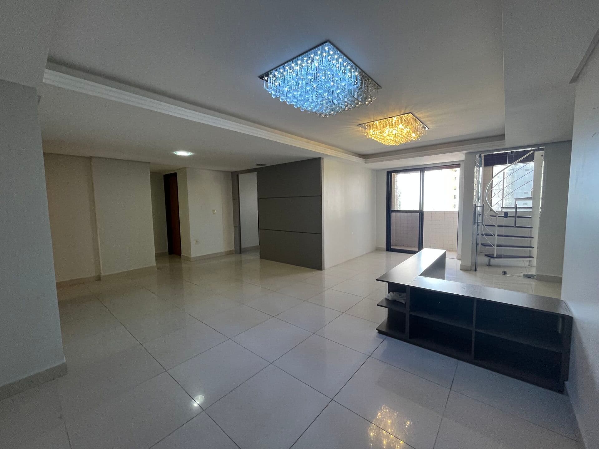 Apartamento Cobertura Duplex à venda 220 metros 04 quartos R$: 1.900,000 Miramar- João Pessoa