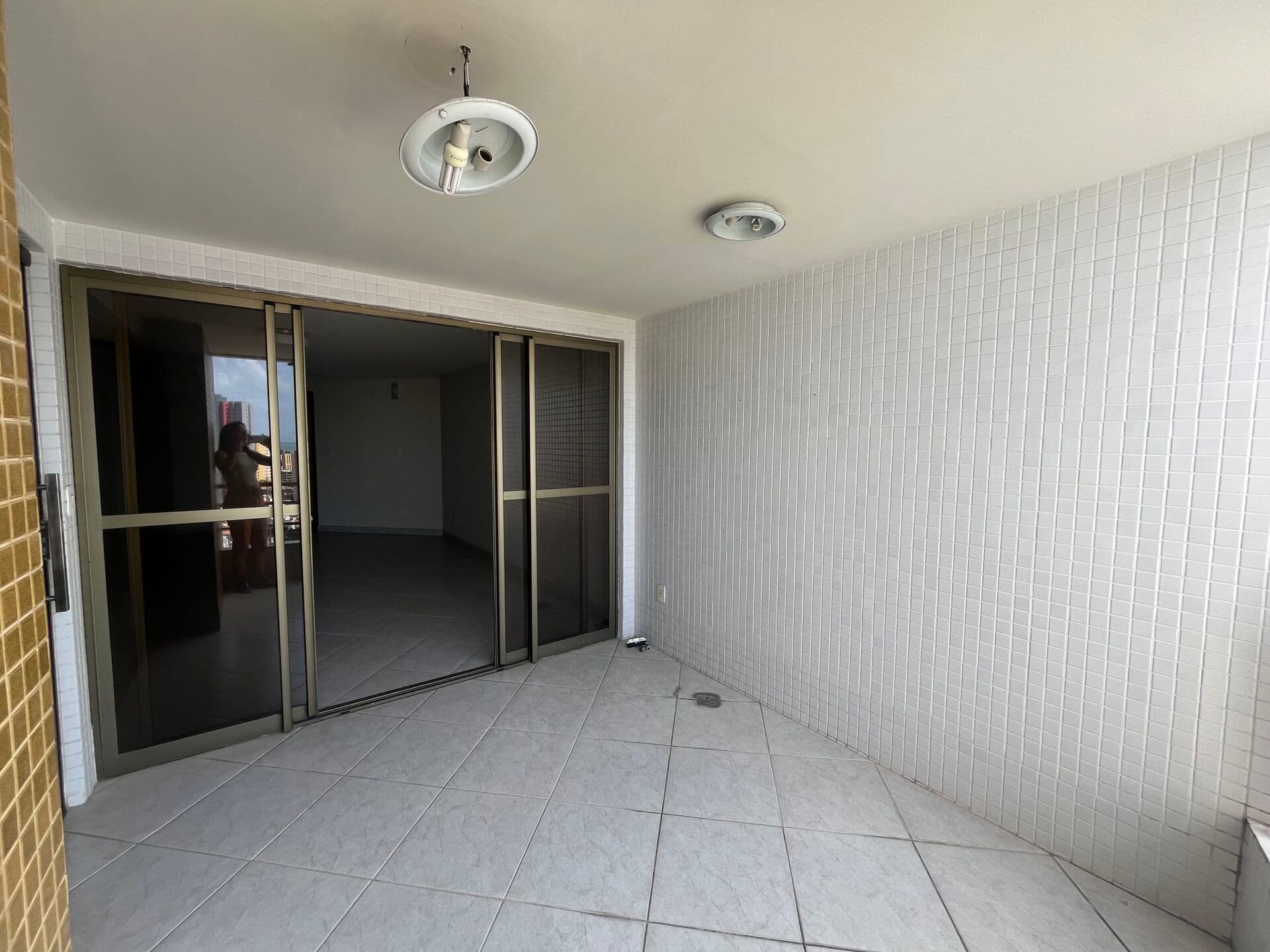 Apartamento à venda 164M 04 quartos R$: 920.000,00 Manaíra - João Pessoa- PB