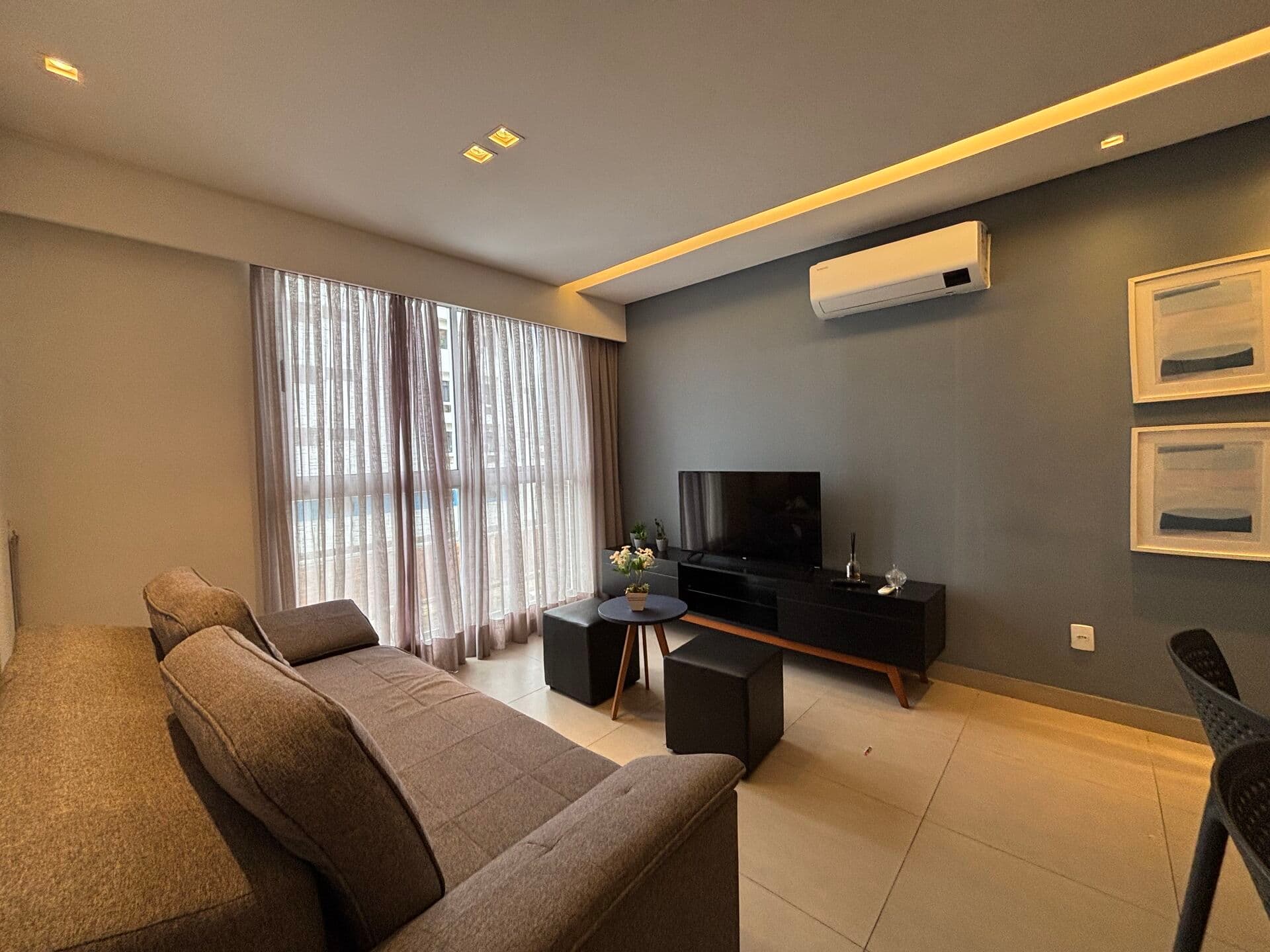 Alugo apartamento 02 quartos R$: 3.700,00