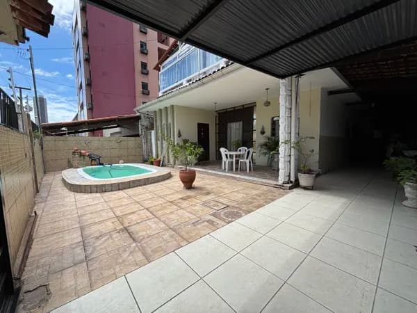 Casa à venda 400 metros 06 quartos R$: 1.500.000,00 Tambauzinho- João Pessoa- PB