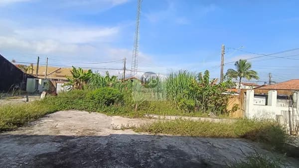 Terreno de esquina em Parque Balneário Oásis, Peruíbe/SP