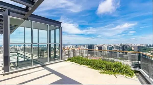 Cobertura à Venda com 410m², 4 dormitórios, 4 suítes, 1 sala e 5 vagas!!!