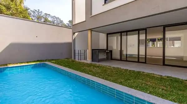 Casa em Condomínio à Venda com 367m², 4 dormitórios, 4 suítes, 1 sala e 4 vagas!!!