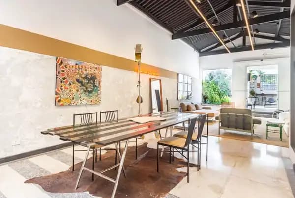 Casa à Venda com 400m² e 2 vagas!!!