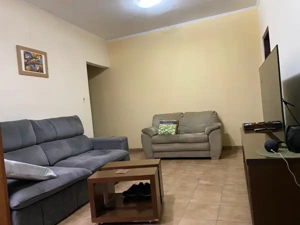 Casa à Venda com 213m², 3 dormitórios, 1 suíte, 1 sala e 4 vagas!!!