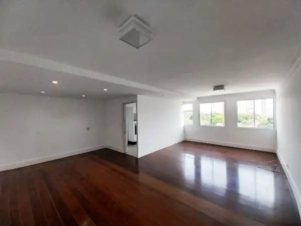 Apartamento de 140m 3 quartos, 2 vagas, Moema São Paulo