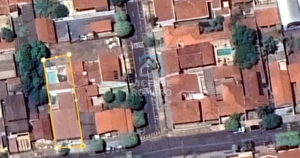 Excelente terreno ou casa para demolir 436M² área total de terreno Região de grande valorização