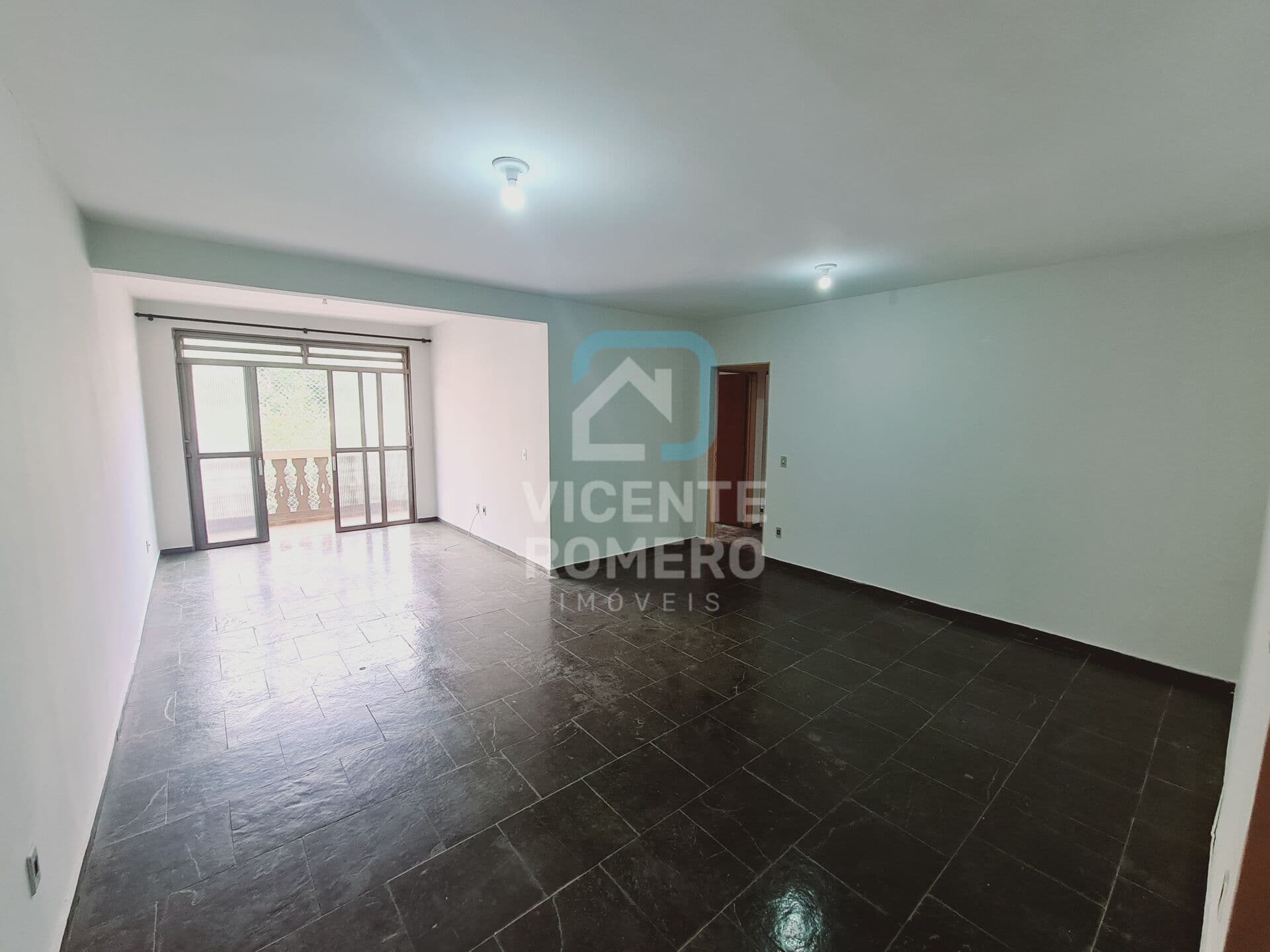 Excelente apartamento OPORTUNIDADE , abaixo do valor de mercado e do valor de avaliação.