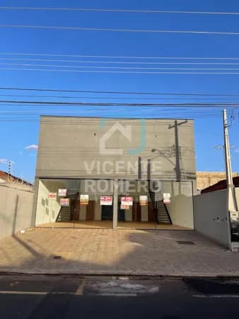Salão comercial para locação bairro Jardim Urano tenho 2 salas de 100 M² cada uma