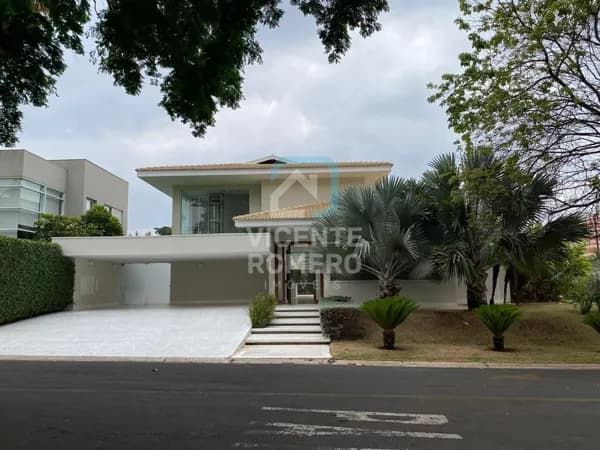 Casa em Condomínio No condomínio Green Palm 4Súites 6 Banheiros 3 Vagas de garagem quase 1000 metros de terreno 505 metros de área construida