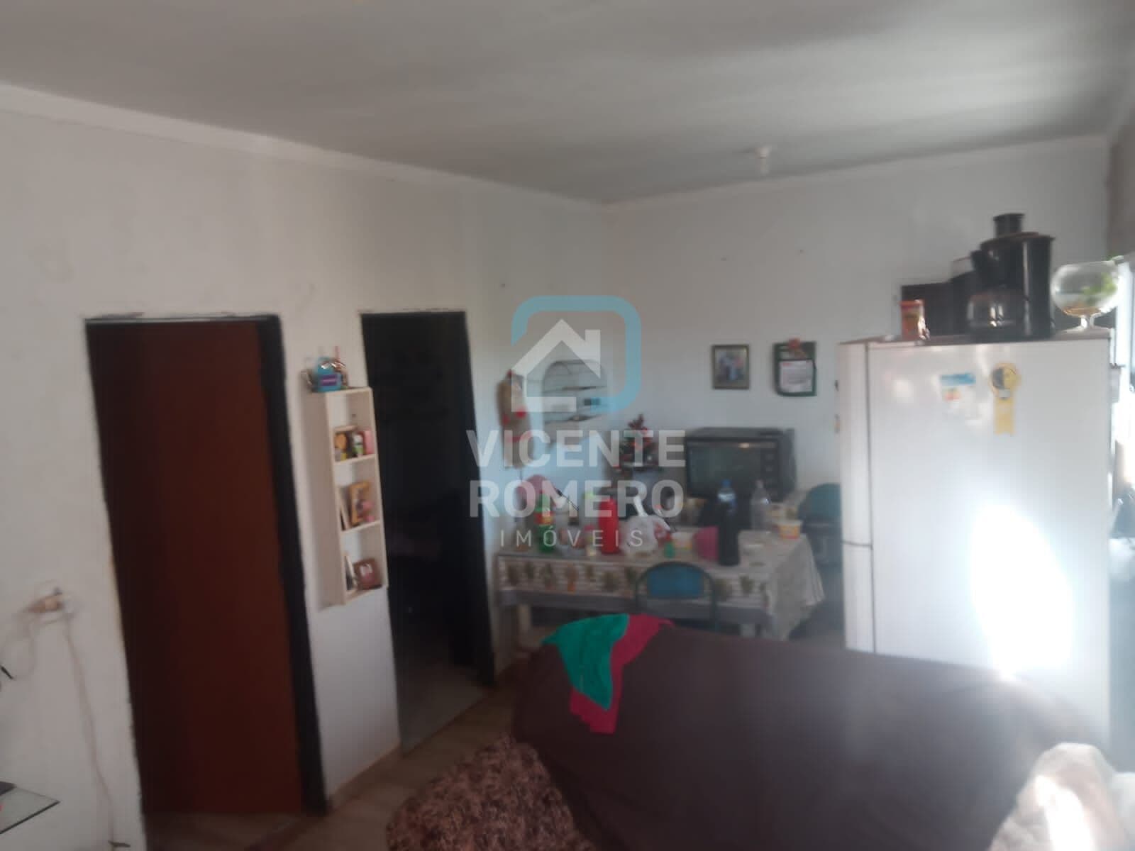 Casa a venda com 56M de área construida 200M² área de terreno com 2 quartos 1 suíte 1 vaga+quintal